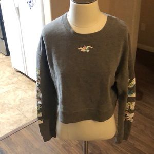 Hollister Cropped Sweatshirt - Medium
